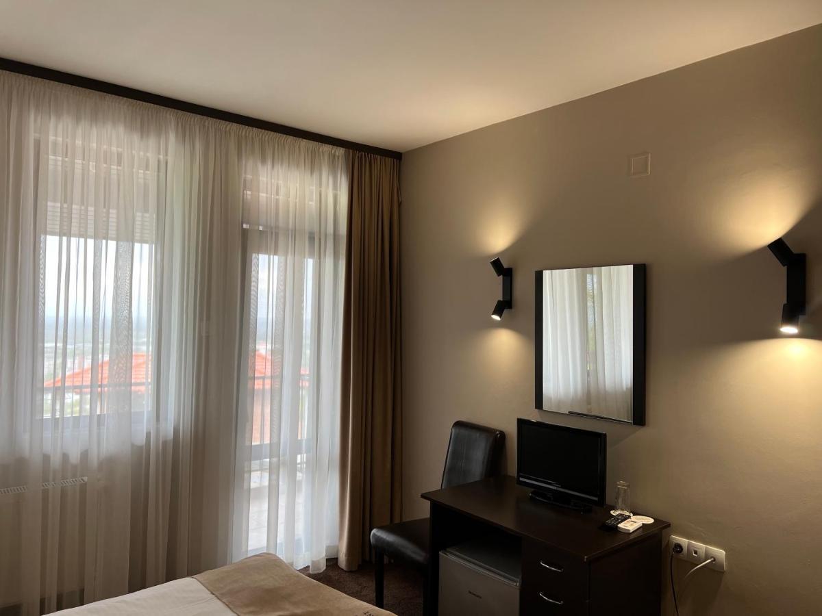 Chiflika Family Hotel Asenovgrad ภายนอก รูปภาพ