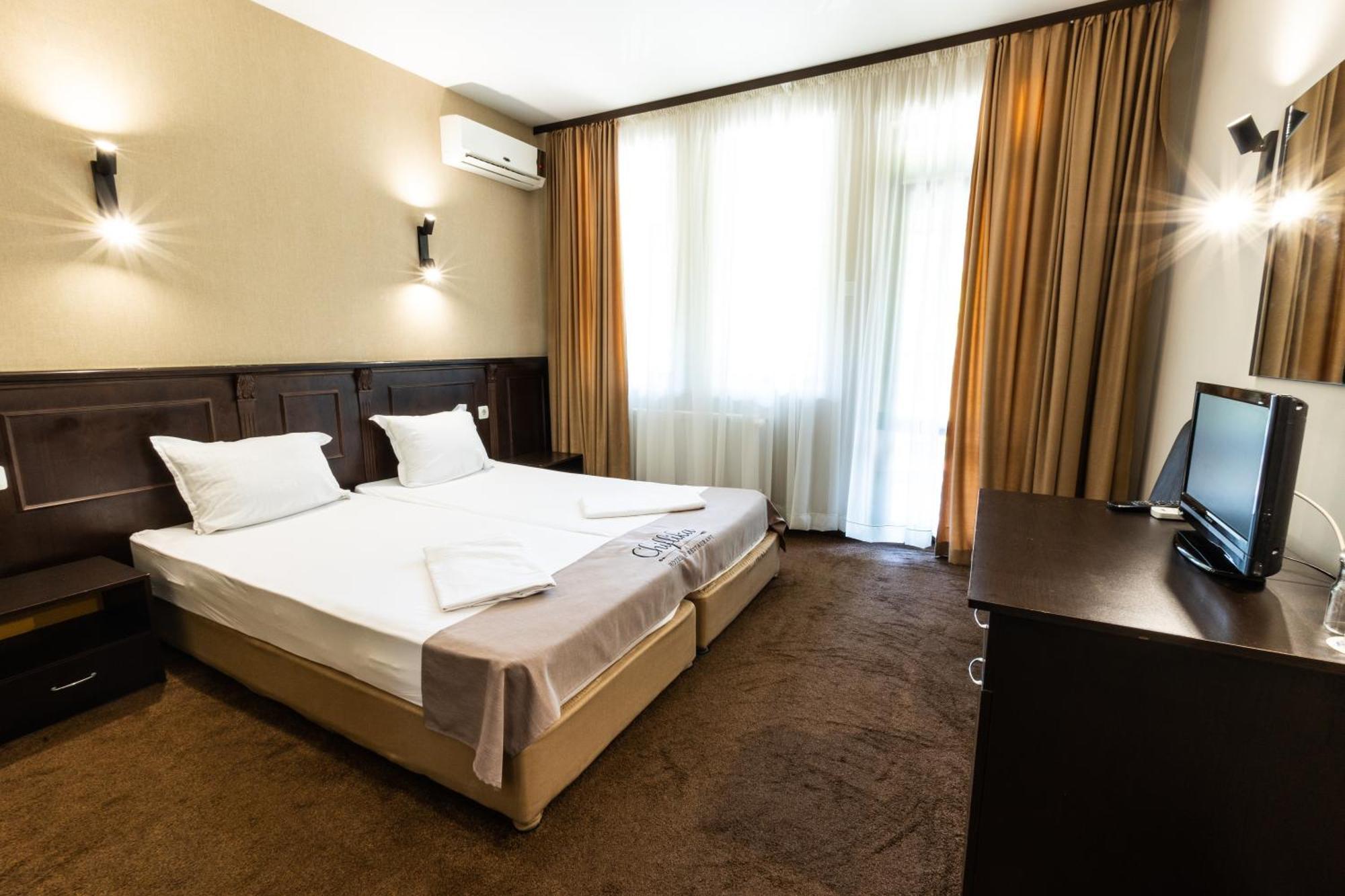 Chiflika Family Hotel Asenovgrad ภายนอก รูปภาพ