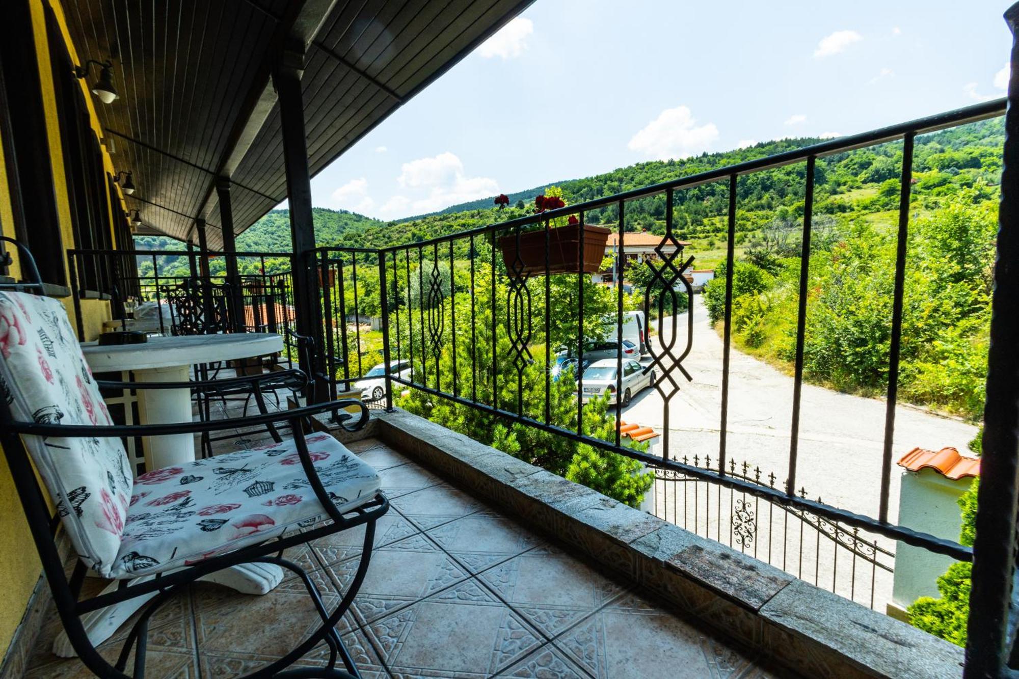 Chiflika Family Hotel Asenovgrad ภายนอก รูปภาพ